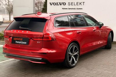 Volvo V60 B4 B Plus Dark