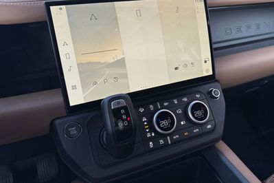 Land Rover Defender 130 3.0 D350 X-Dynamic SE