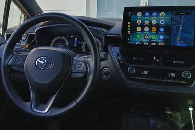 Toyota Corolla 1.8 Hybrid Style