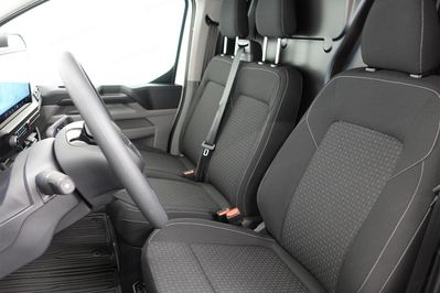 Ford Transit Custom 320 L2H1 Trend A8