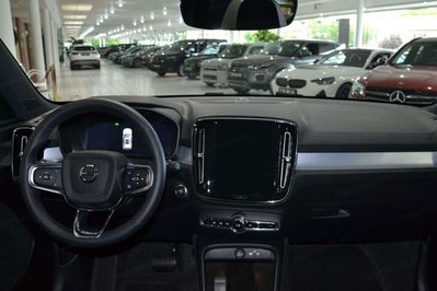 Volvo XC40 B4 Ultra Black Edition