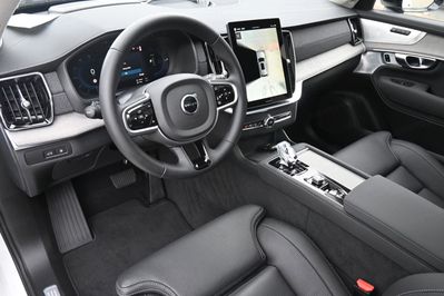 Volvo XC90 T8 AWD Plug-In Hybrid Ultra Dark 7os