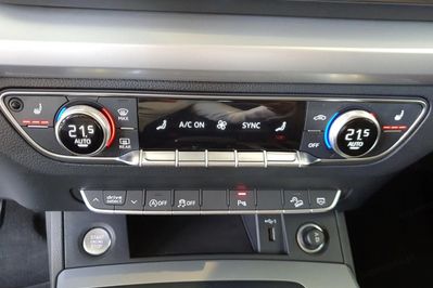 Audi Q5 35 TDI mHEV Advanced S tronic