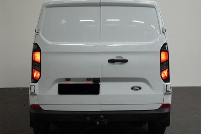 Ford Transit Custom 320 L2H1 Trend A8