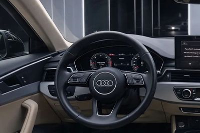 Audi A4 35 TDI mHEV S tronic