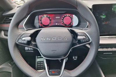 Skoda Octavia RS 2.0 TSI DSG