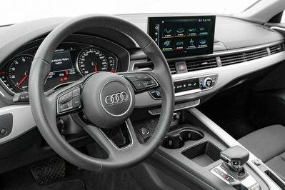 Audi A4 35 TFSI mHEV S tronic