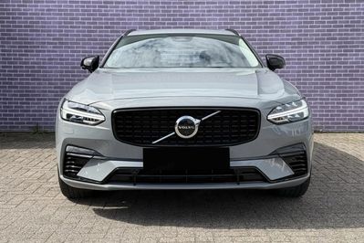 Volvo V90 T6 AWD Plug-In Hybrid Ultra Dark