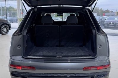 Audi Q7 SQ7 TFSI quattro