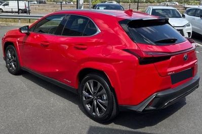 Lexus UX 300h F Sport Design Hybrid Dynamic Force