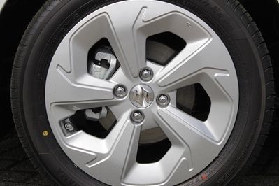 Suzuki Swift 1.2 Dualjet SHVS Premium Plus CVT