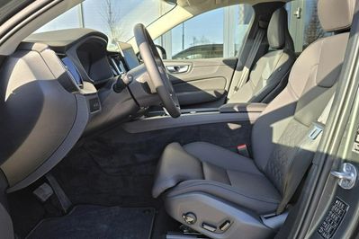 Volvo XC60 T8 Plug-In Hybrid AWD Ultra Dark aut