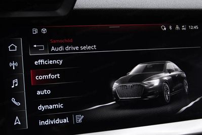 Audi A3 35 TFSI mHEV Advanced S tronic