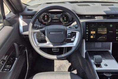 Land Rover Range Rover P460e PHEV LWB Autobiography