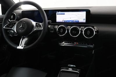 Mercedes CLA 200