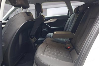 Audi A4 Avant 45 TFSI quattro S Line