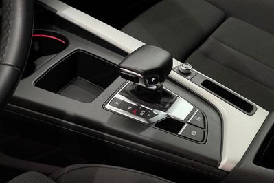 Audi A4 35 TFSI S Line