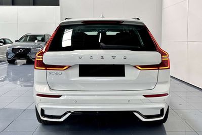 Volvo XC60 T6 Plug-In Hybrid AWD Plus Dark