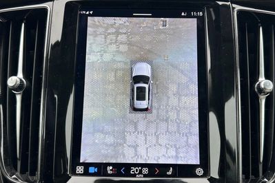 Volvo XC60 T6 Plug-In Hybrid AWD Plus Bright aut