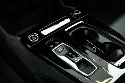 Audi A6 E-tron quattro Avant