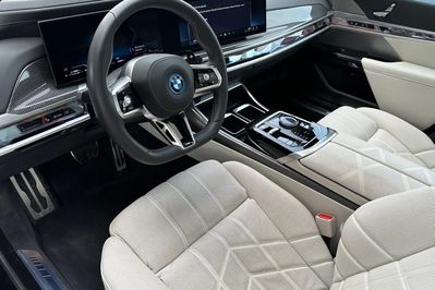 BMW Seria 7 M760e xDrive