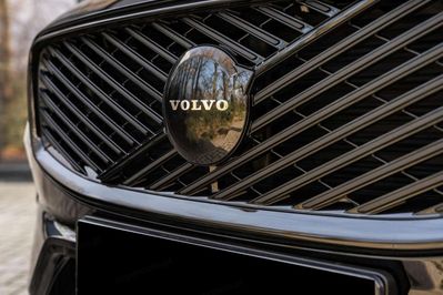 Volvo XC60 B5 AWD Plus Black Edition