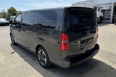 Opel Zafira Life Extra Long L2H1 Business AT8