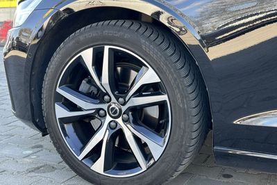Volvo V60 B4 B Plus Dark aut