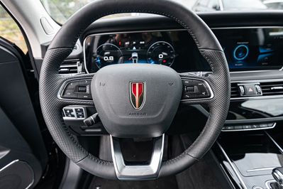 Hongqi HS5 2.0T AWD