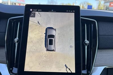 Volvo XC90 T8 AWD Plug-In Hybrid Plus Dark 7os aut