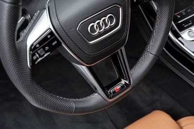 Audi A8 60 TFSI e quattro S line