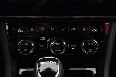 Skoda Superb 2.0 TDI L&K DSG