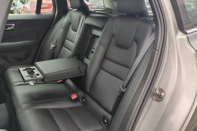 Volvo V60 B4 D Momentum Pro