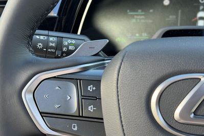 Lexus RX 450h+ Omotenashi 2.5 Hybrid Plug-in