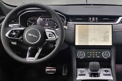 Jaguar F-Pace D300 AWD SE