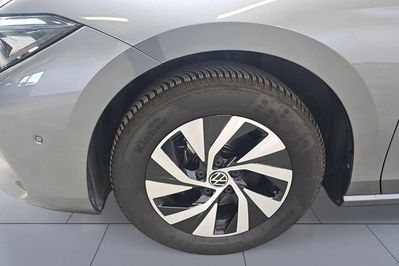 Volkswagen Passat 1.5 TSI  DSG