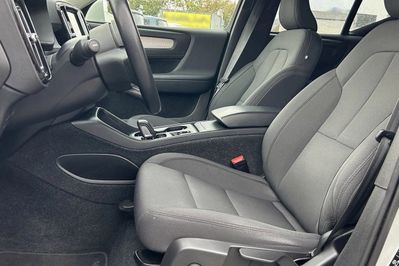 Volvo XC40 T3 Momentum Pro