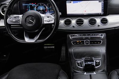 Mercedes E Klasa 220 d 4-Matic 9G-TRONIC