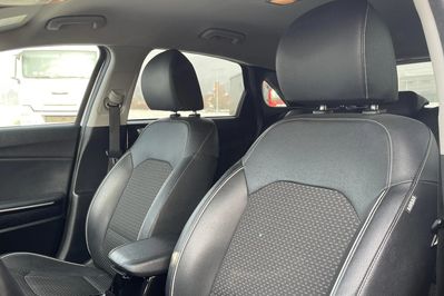 Kia Ceed 1.5 T-GDI L Business Line Plus