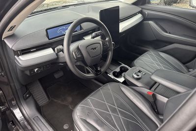 Ford Mustang Mach-E 75kWh RWD