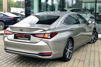 Lexus ES 300h Business Edition