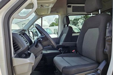 Volkswagen Crafter L4H2 Zabudowa brygadowa AT