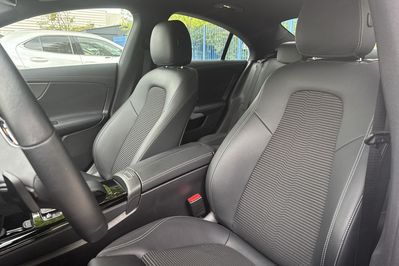 Mercedes CLA 200
