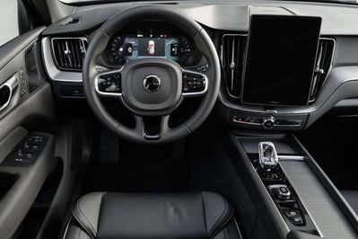 Volvo XC60 T6 Plug-In Hybrid AWD Ultra Black Edition