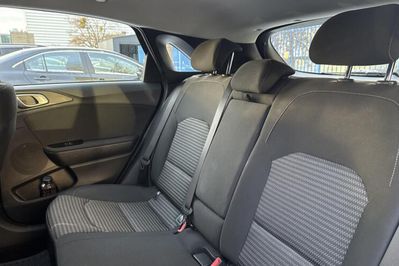 Kia Ceed M 1.5 T-GDI  DCT