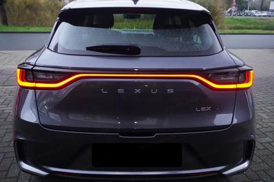 Lexus LBX Elegant 1.5 Hybrid