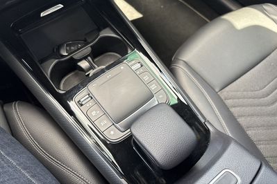 Mercedes GLB 200