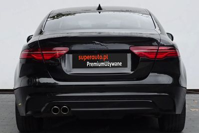Jaguar XE 2.0 D200 AWD R-Dynamic Black