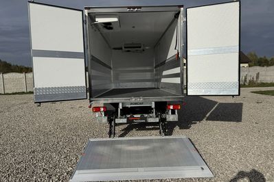 Iveco Daily 70C18 Izoterma + Winda