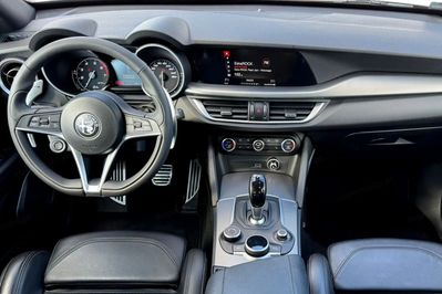 Alfa Romeo Stelvio 2.0 Turbo Executive Q4